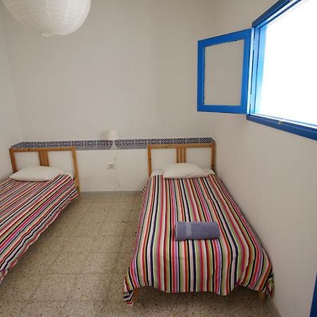 Sol Y Mar Surf Camp Hostel Corralejo Exterior photo