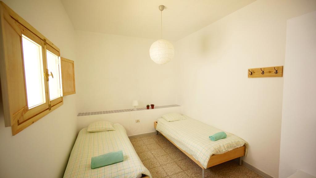 Sol Y Mar Surf Camp Hostel Corralejo Exterior photo