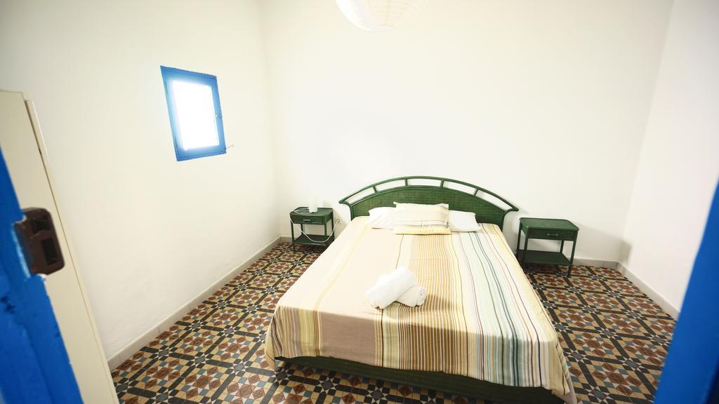Sol Y Mar Surf Camp Hostel Corralejo Exterior photo